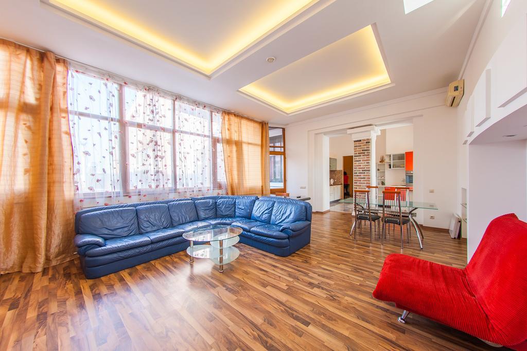 Khreschatyk Apartments Kiev Ngoại thất bức ảnh